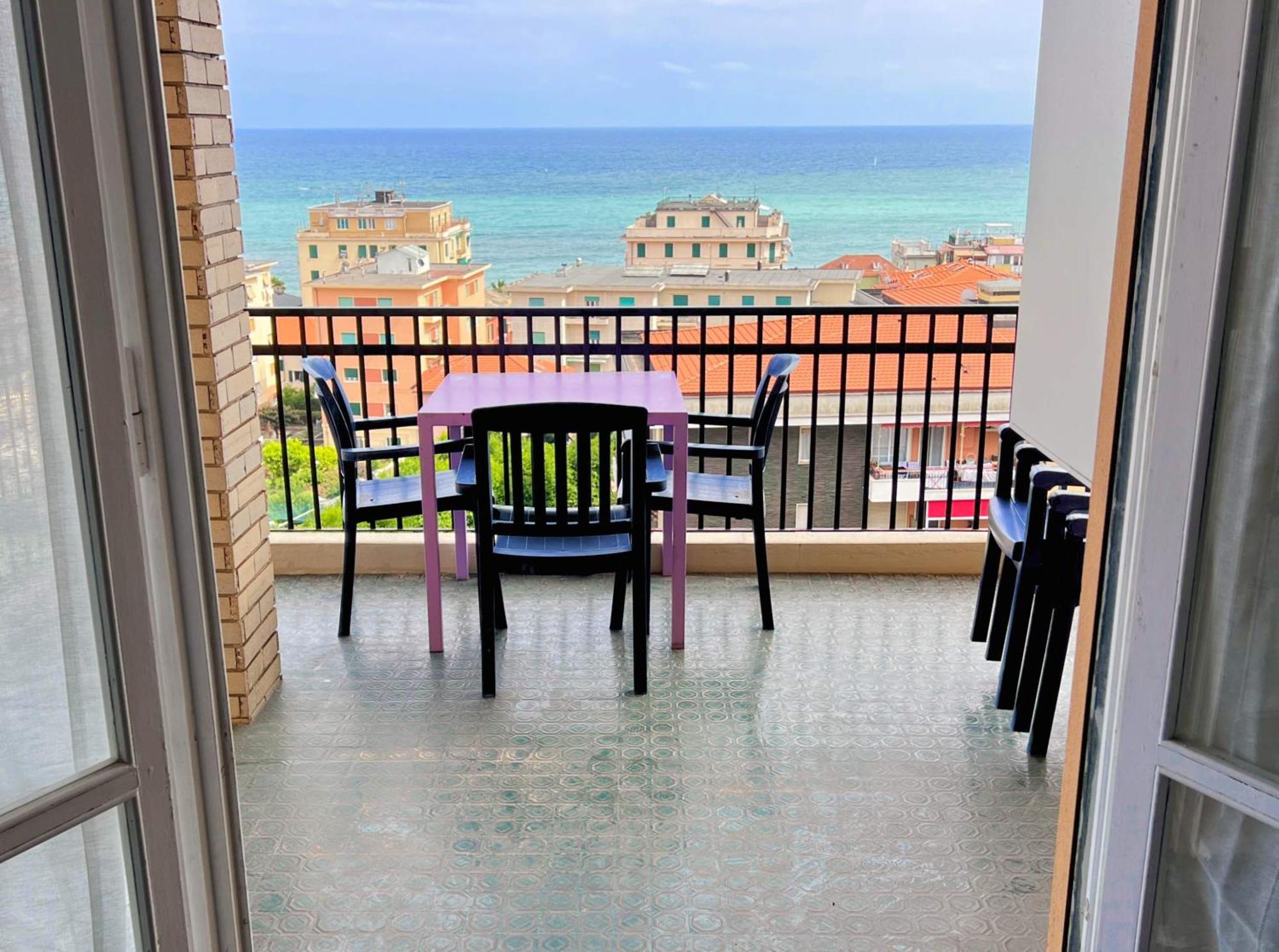 Ampio Appartamento Con Vista Varazze Esterno foto