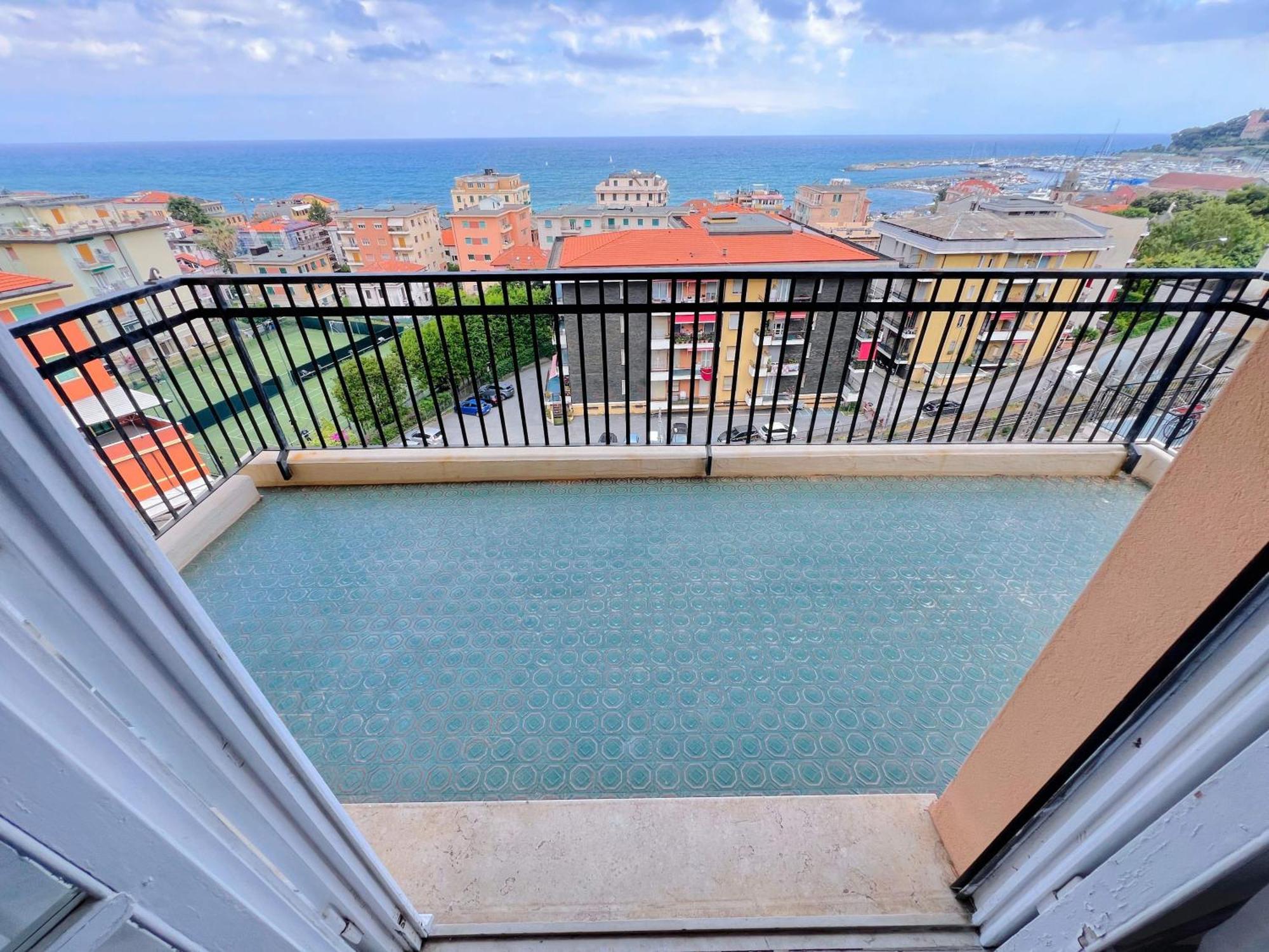 Ampio Appartamento Con Vista Varazze Esterno foto